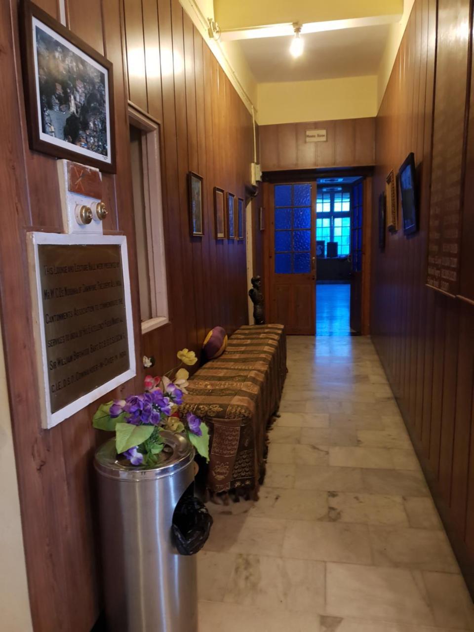 Ymca Tourist Hostel Simlá Kültér fotó